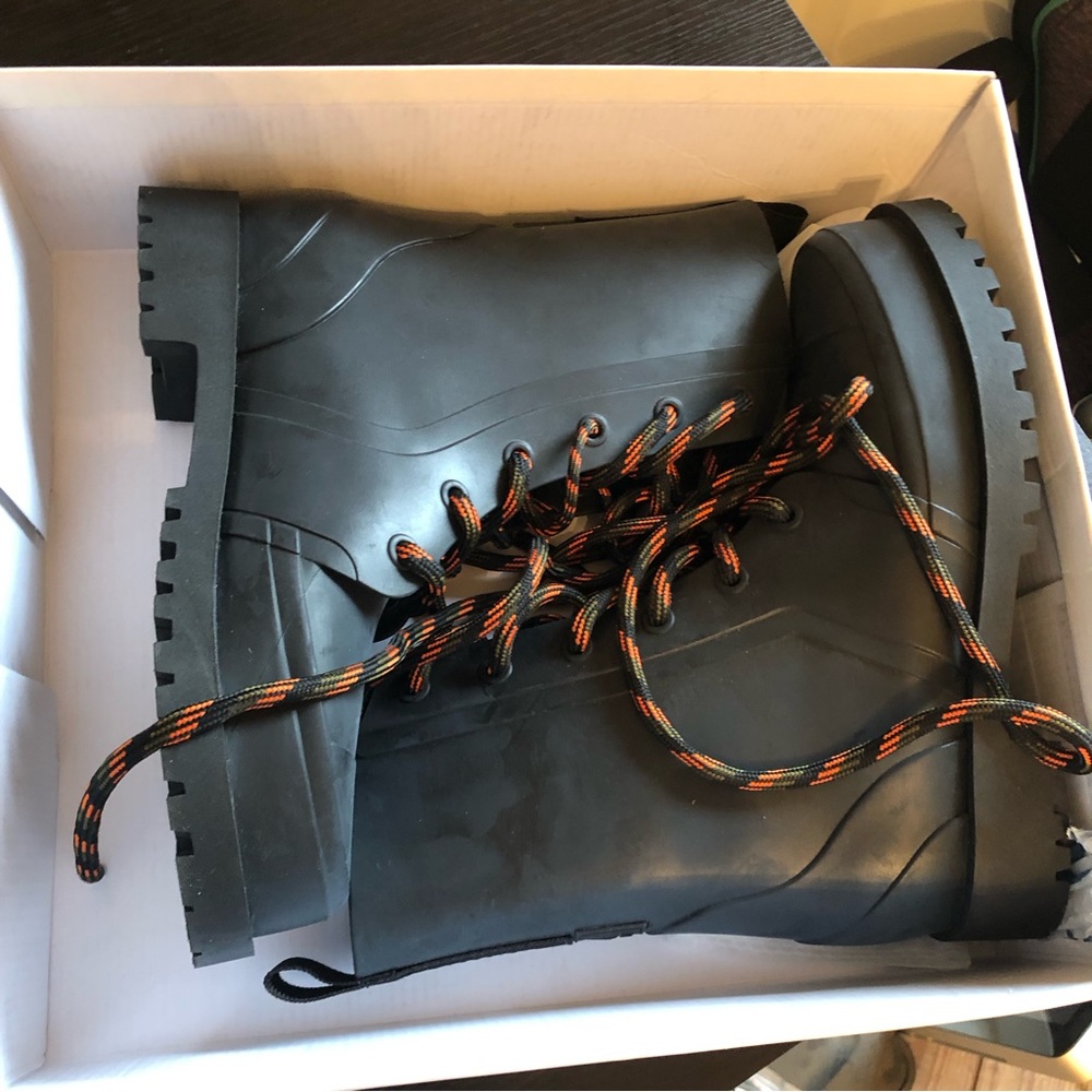 Schutz Rain Injected Boots Size 7 in Military Green Lace Up | Revolve - Picture 5 of 7